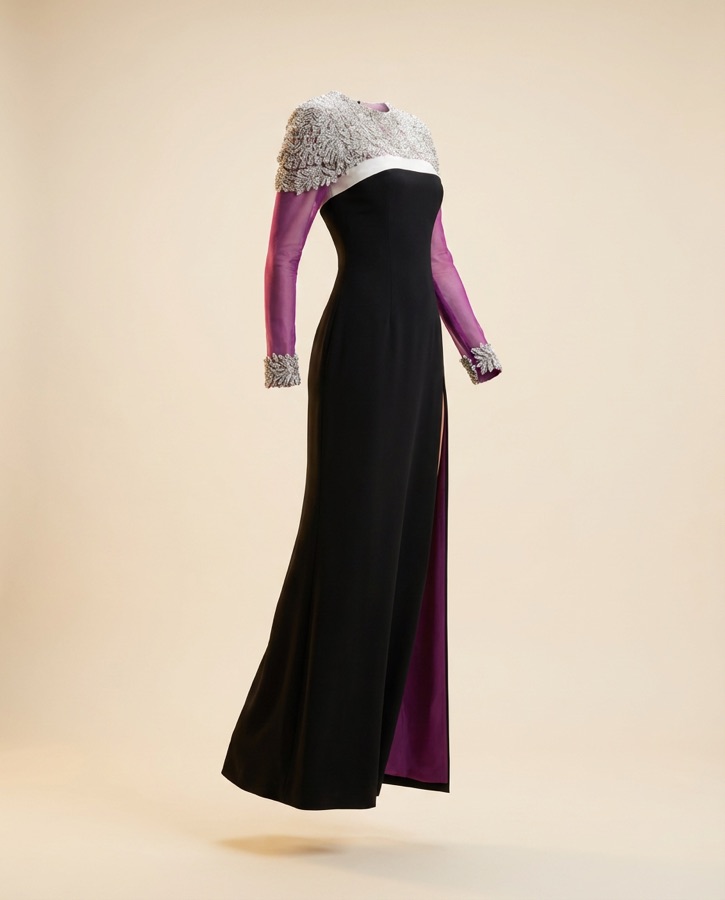 Caliente by Oscar B — black with pink panels